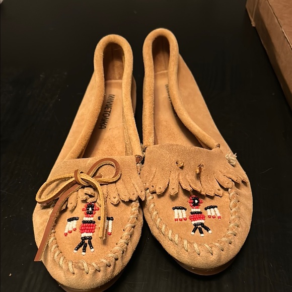 Minnetonka Shoes - Minnetonka Tan Suede Moccasins with Beaded Design
